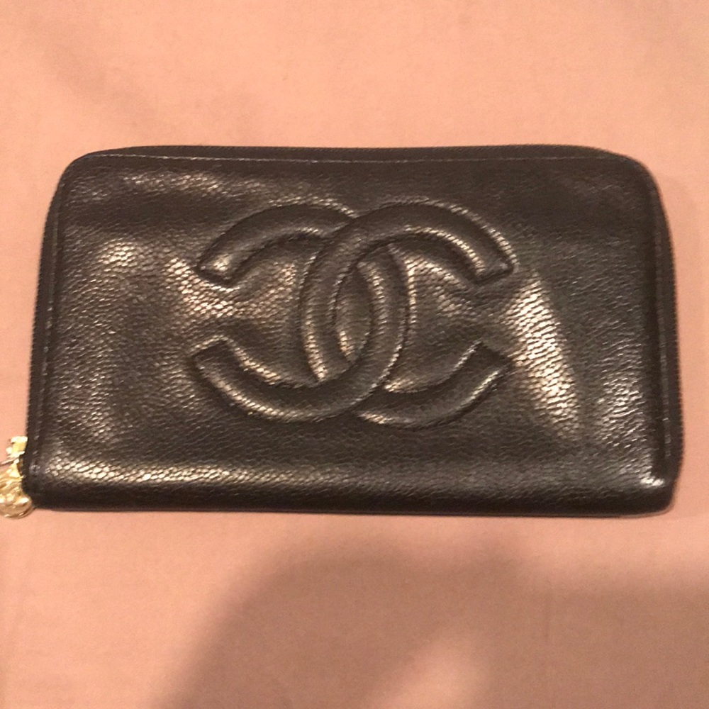 Chanel black leather wallet